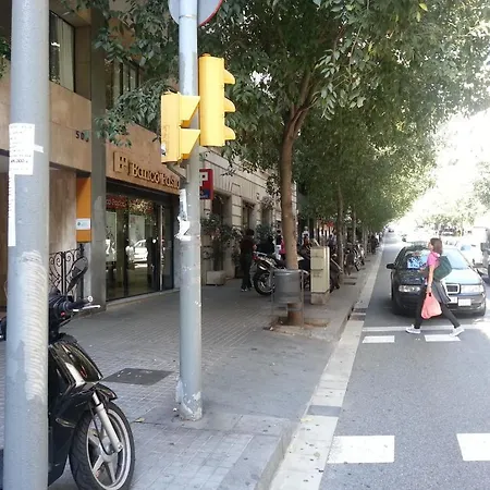 Residencia Universitaria San Marius- Muntaner Βαρκελώνη